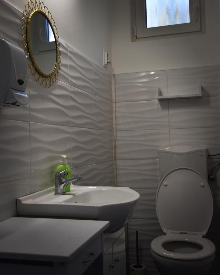 Pellegrini Apartman บาลาโตนาคาลิ ภายนอก รูปภาพ