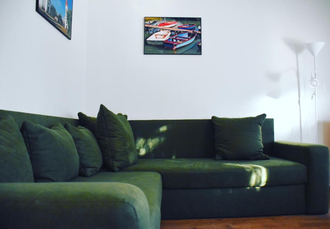 Pellegrini Apartman บาลาโตนาคาลิ ภายนอก รูปภาพ